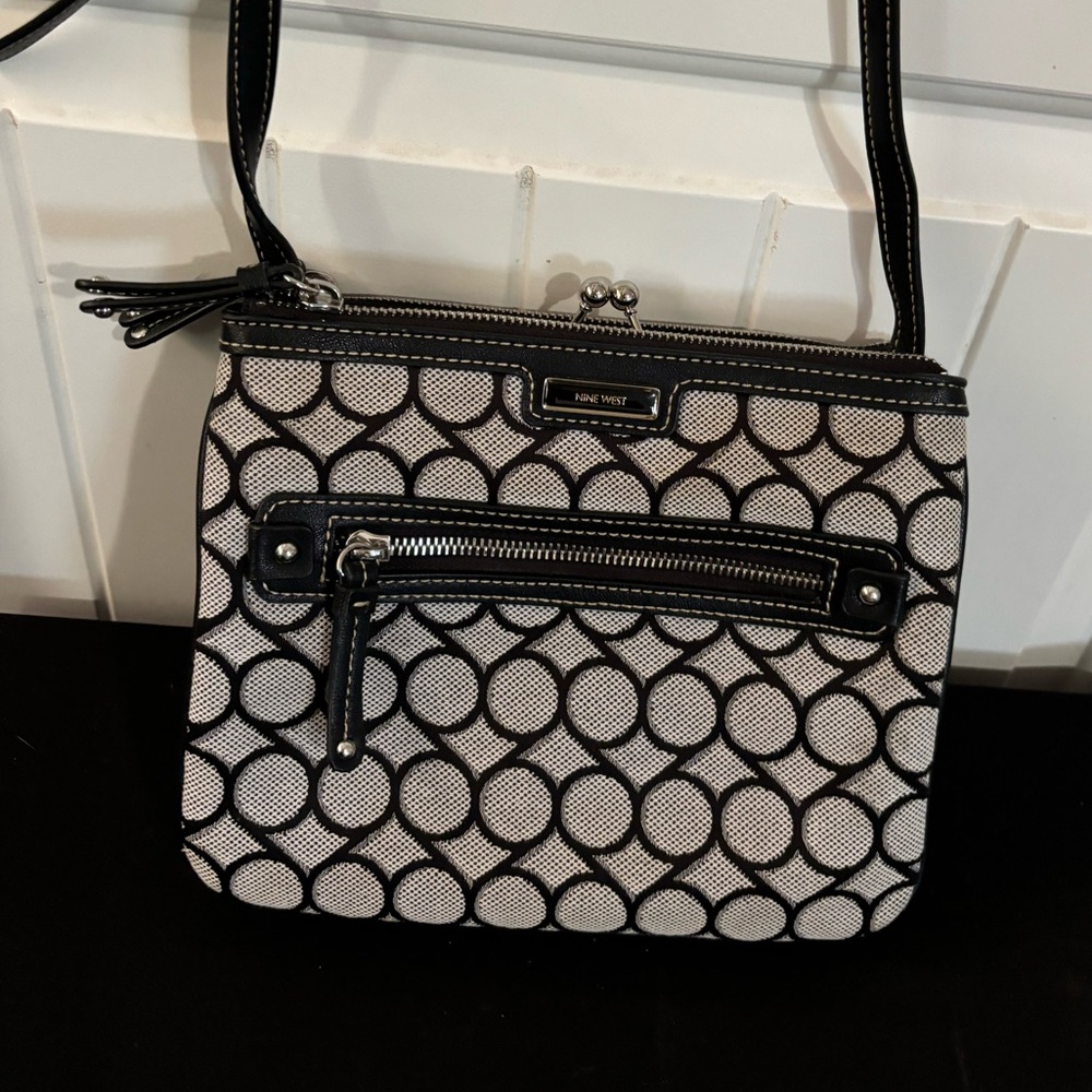 Nine West Crossbody bag purse black and white